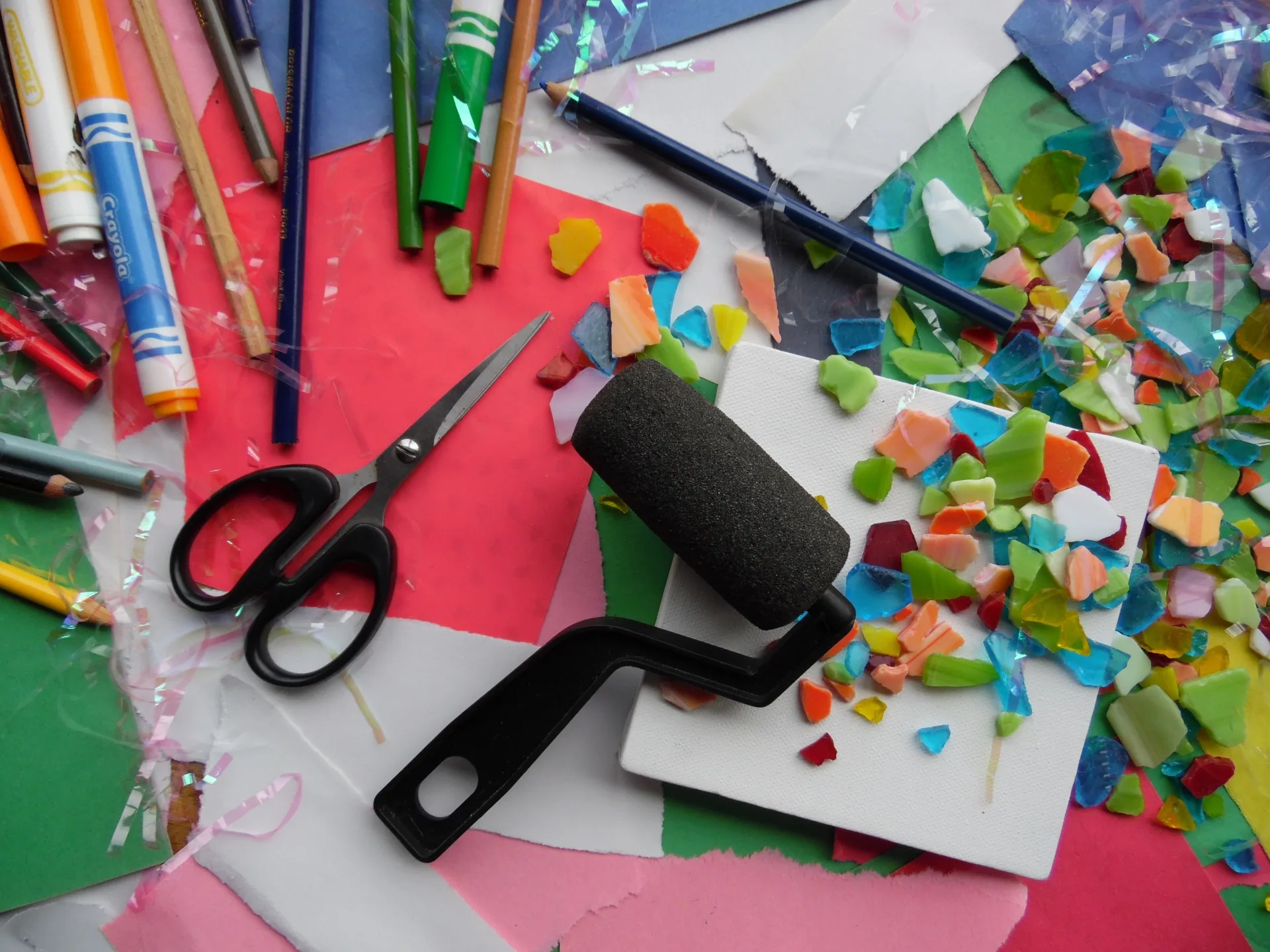 Arts and crafts birthday parties - Get their imagination flowing!