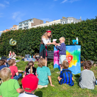 testimonial thumb left