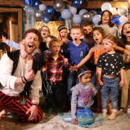 testimonial thumb right