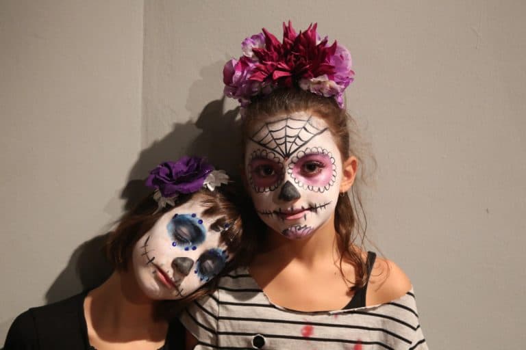 Read more about the article How to Honour Día de los Muertos with Kids – Without Cultural Appropriation