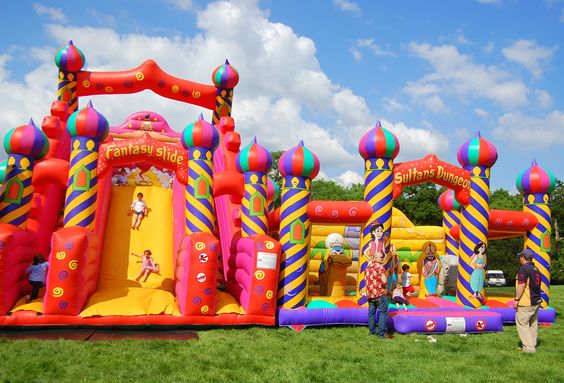 Discover top Children's Party Entertainment Ideas that guarantee fun and excitement! From bouncy castles to treasure hunts, make your event unforgettable.
